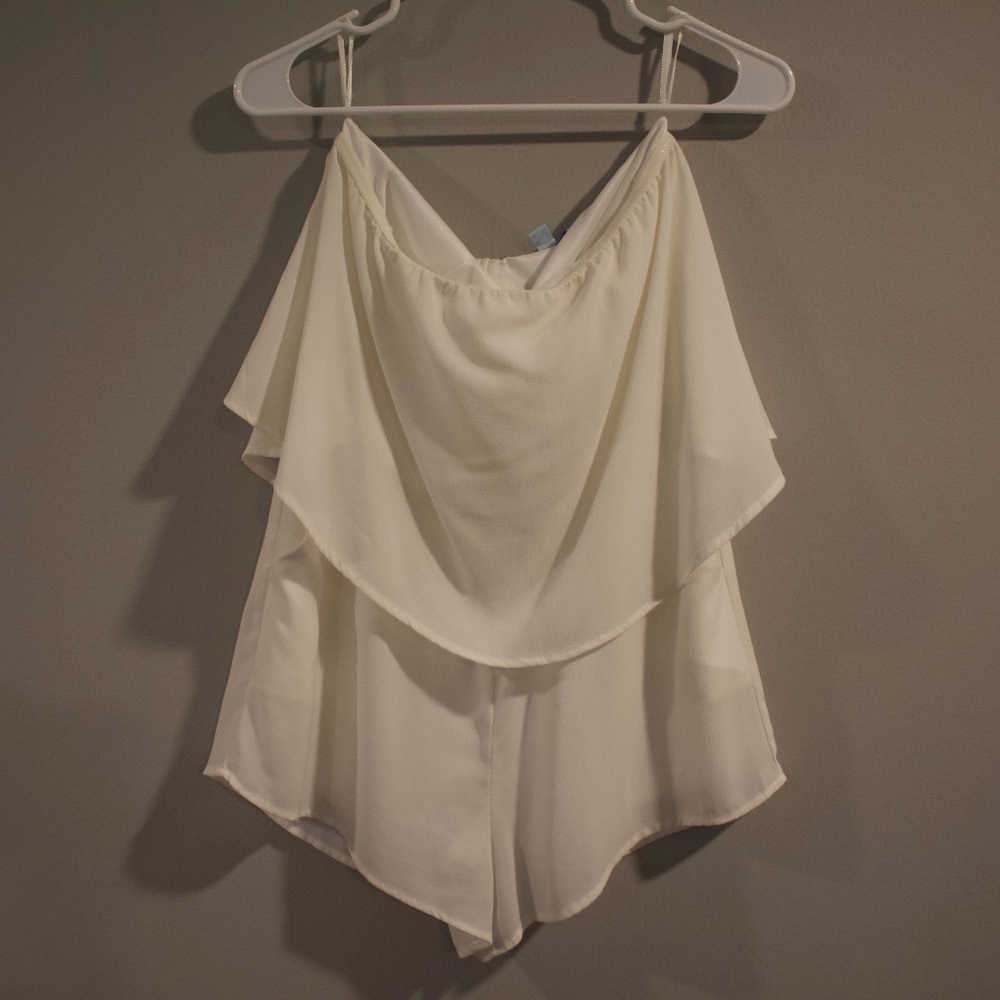 She + Sky Pocketed White Strapless Romper